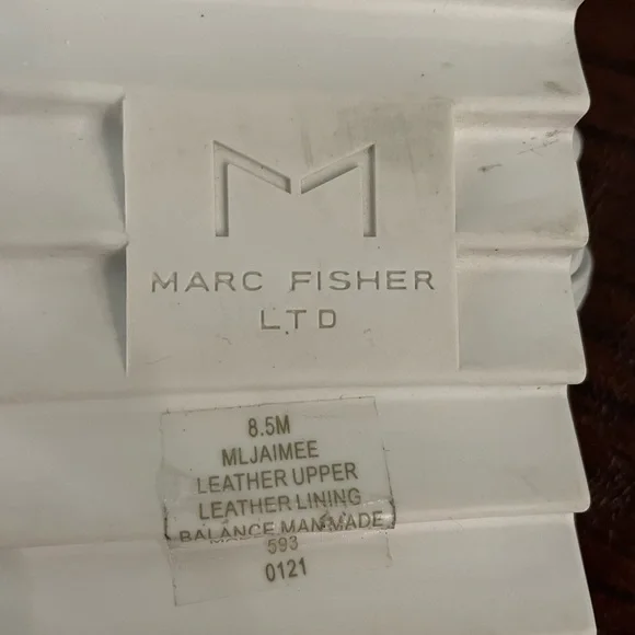 Marc Fisher slide sandals - Picture 2 of 4